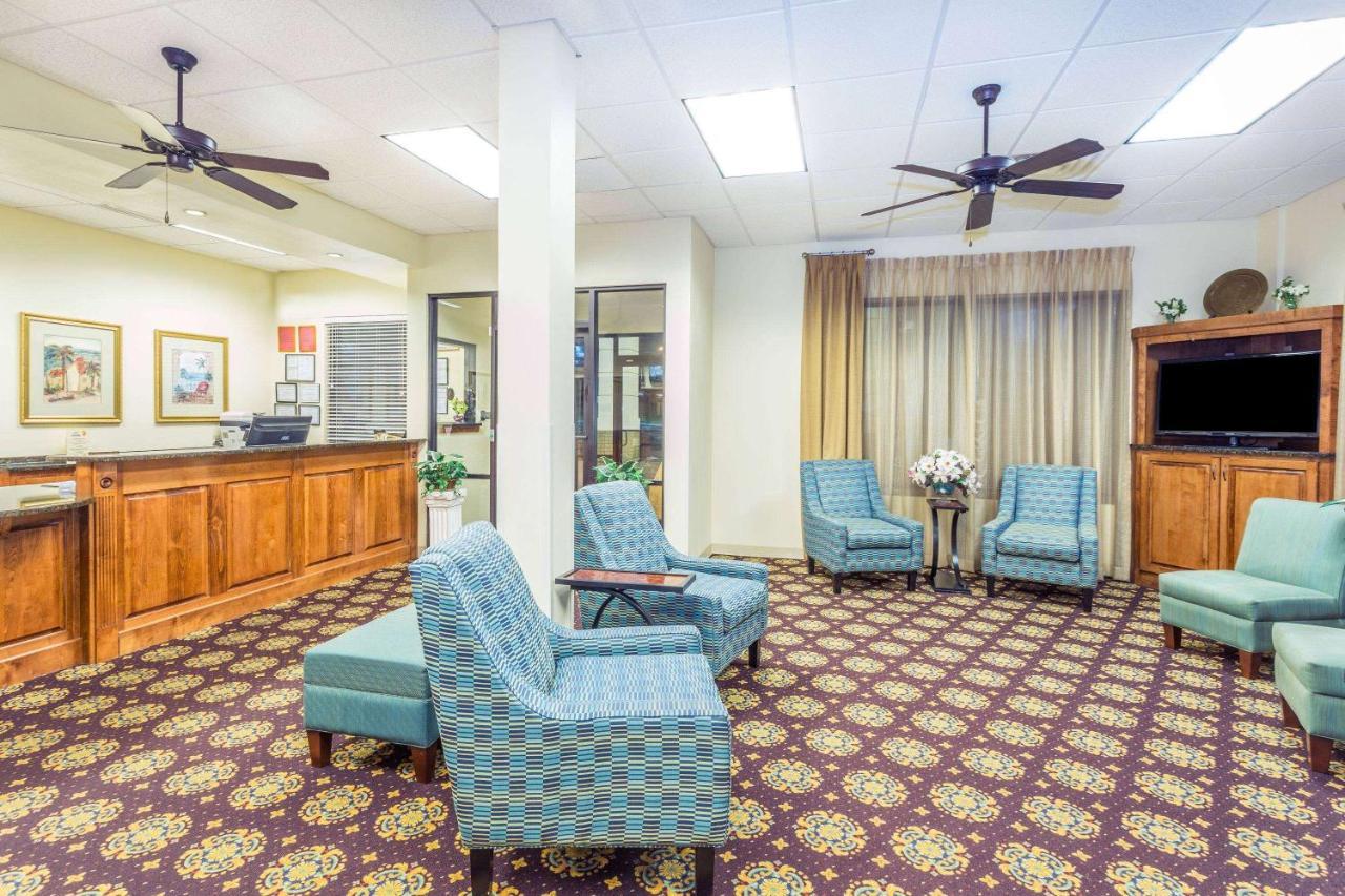 Days Inn By Wyndham Valdosta/Near Valdosta Mall Buitenkant foto